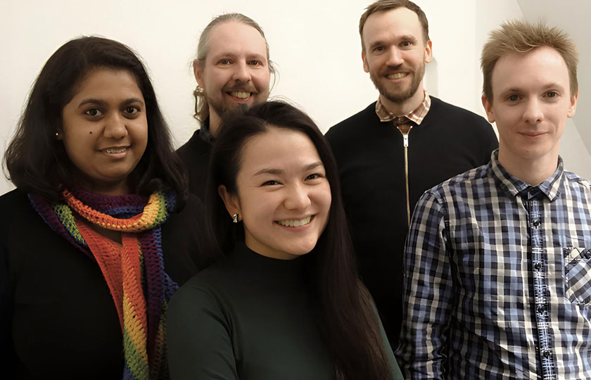 Gruppenfoto vom Januar 2018, v. l.: Juhi Kulshrestha, Jannick Kirk Sørensen, Jing Zeng, Cornelius Puschmann und Cédric Courtois (✝).
